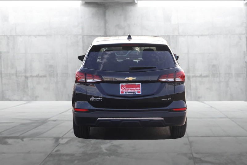 Chevrolet Equinox Vehicle Full-screen Gallery Image 06