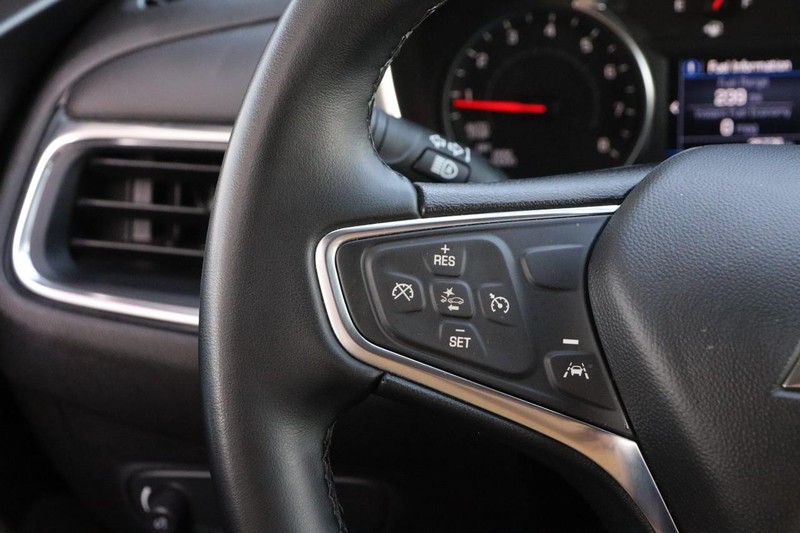 Chevrolet Equinox Vehicle Full-screen Gallery Image 12