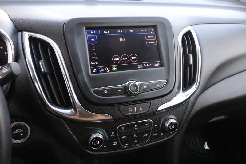 Chevrolet Equinox Vehicle Full-screen Gallery Image 16
