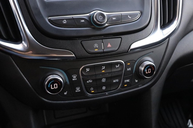 Chevrolet Equinox Vehicle Full-screen Gallery Image 18