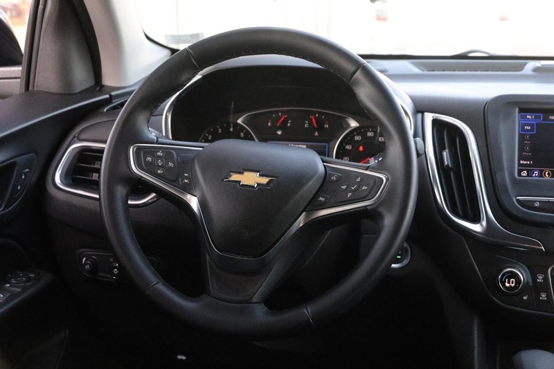 Chevrolet Equinox Vehicle Full-screen Gallery Image 23