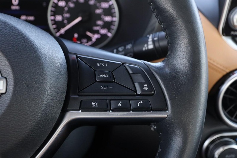 Nissan Sentra Vehicle Image 13