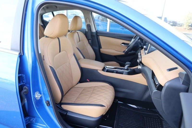 Nissan Sentra Vehicle Image 25