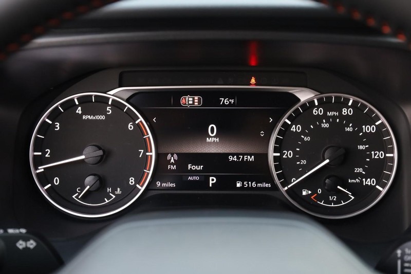 Nissan Rogue Vehicle Image 10