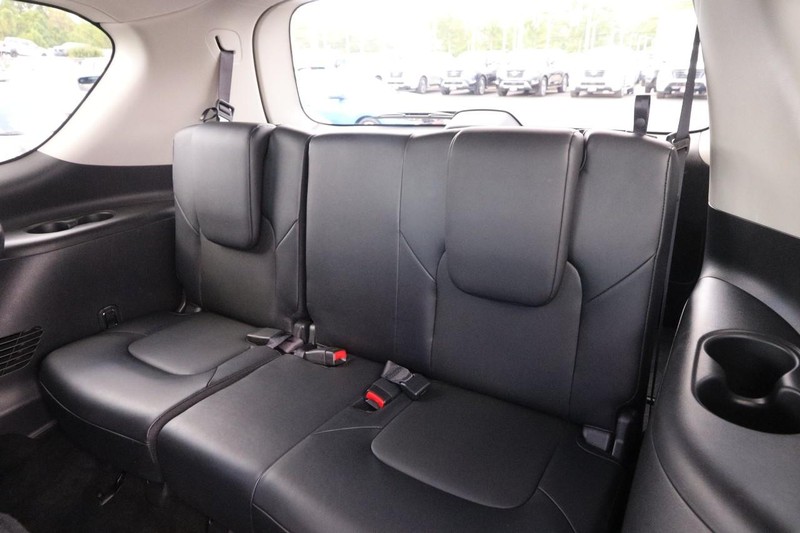 Nissan Armada Vehicle Image 10