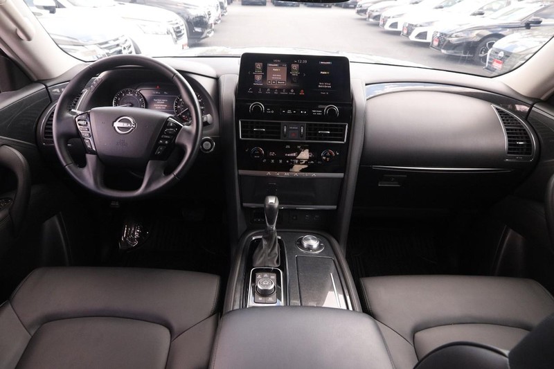 Nissan Armada Vehicle Image 21