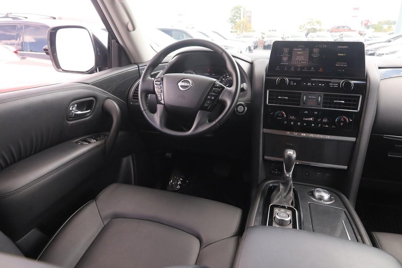Nissan Armada Vehicle Image 22