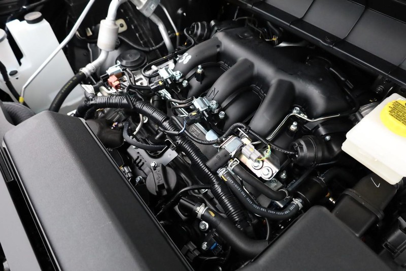 Nissan Pathfinder Vehicle Full-screen Gallery Image 29