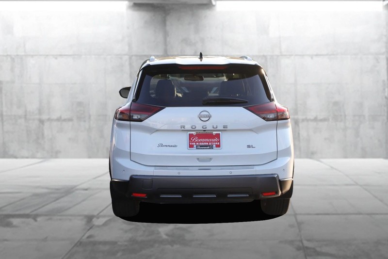 Nissan Rogue Vehicle Image 06