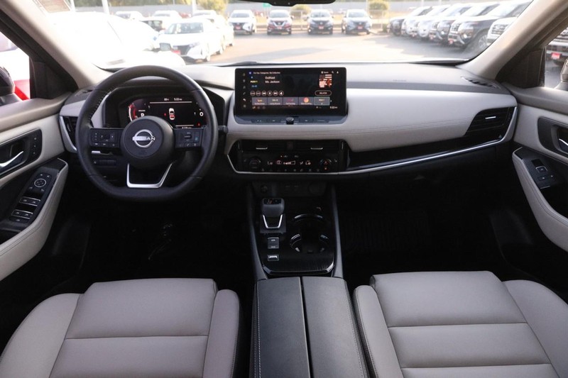 Nissan Rogue Vehicle Image 21
