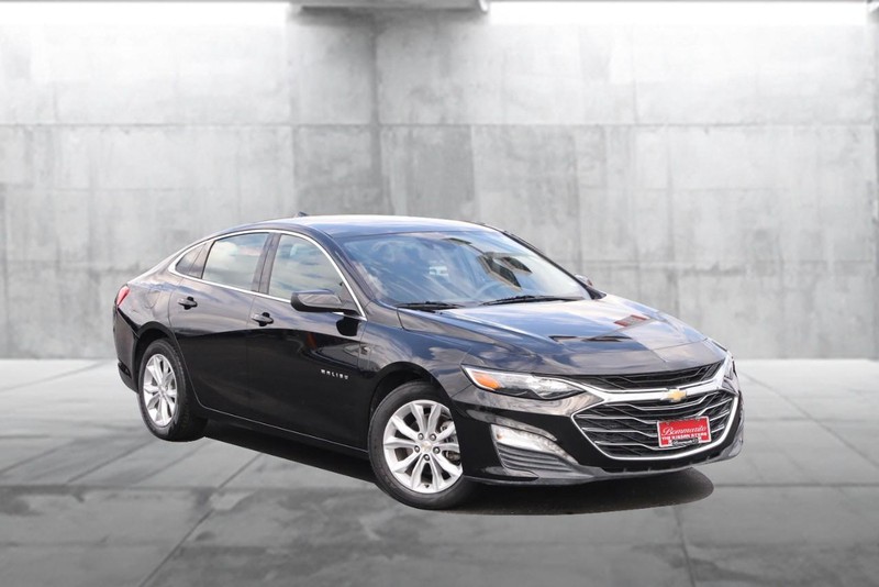 Chevrolet Malibu Vehicle Full-screen Gallery Image 02