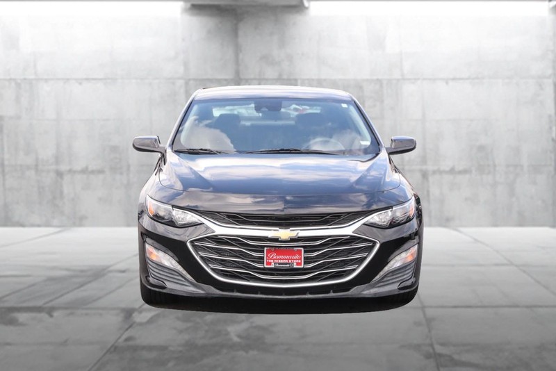 Chevrolet Malibu Vehicle Full-screen Gallery Image 04