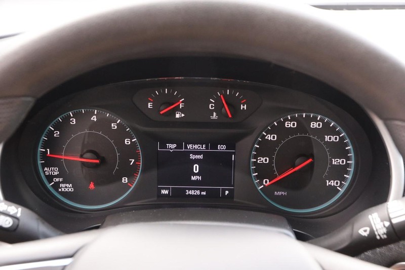 Chevrolet Malibu Vehicle Full-screen Gallery Image 13