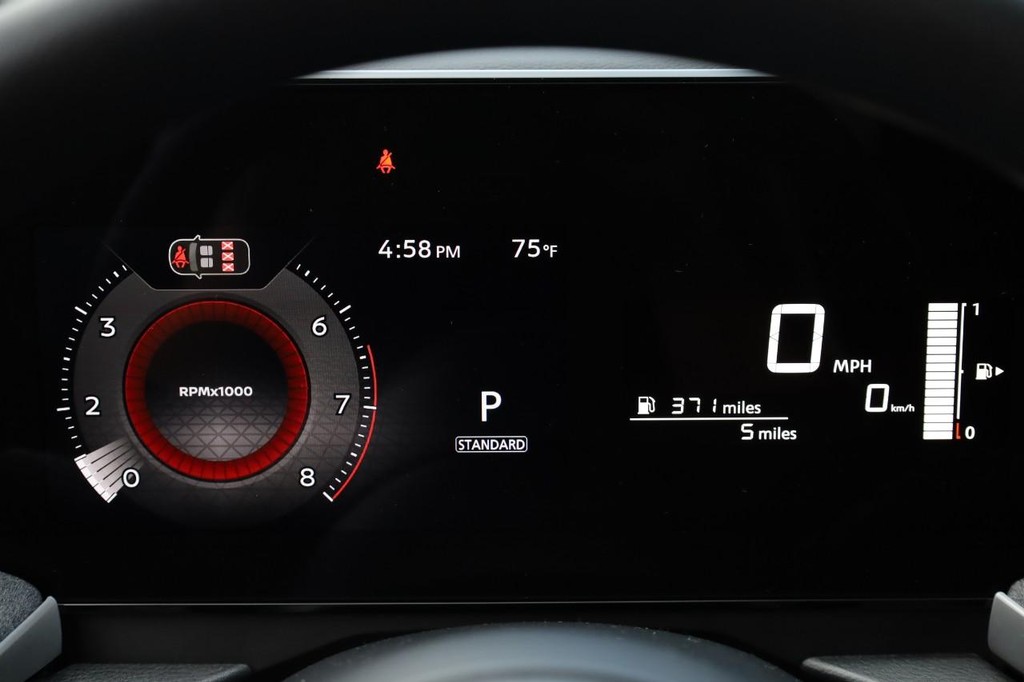 Nissan Kicks Vehicle Image 10