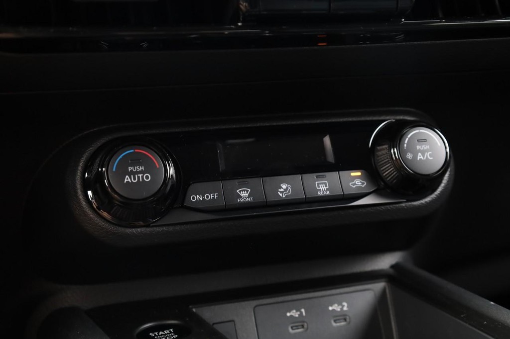 Nissan Kicks Vehicle Image 14