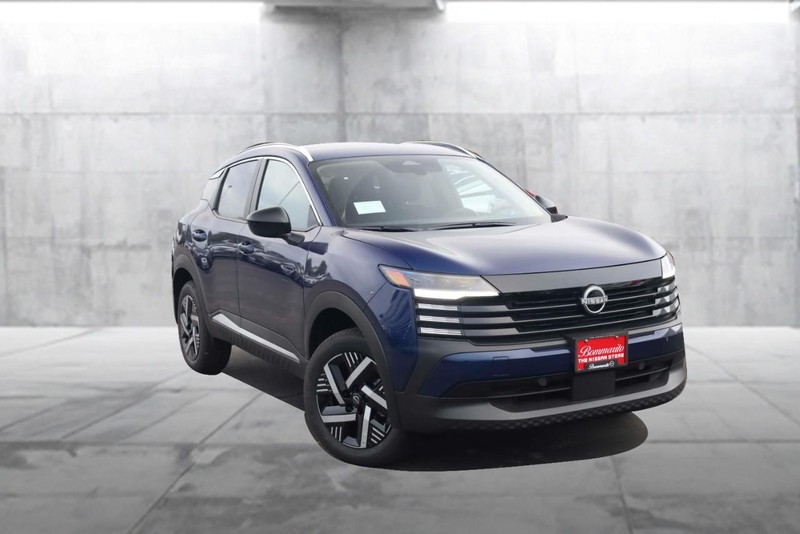 Nissan Kicks Vehicle Image 02