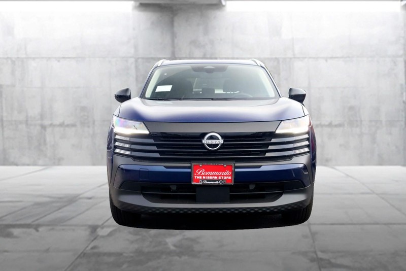 Nissan Kicks Vehicle Image 04