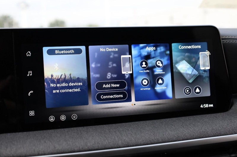 Nissan Kicks Vehicle Image 11