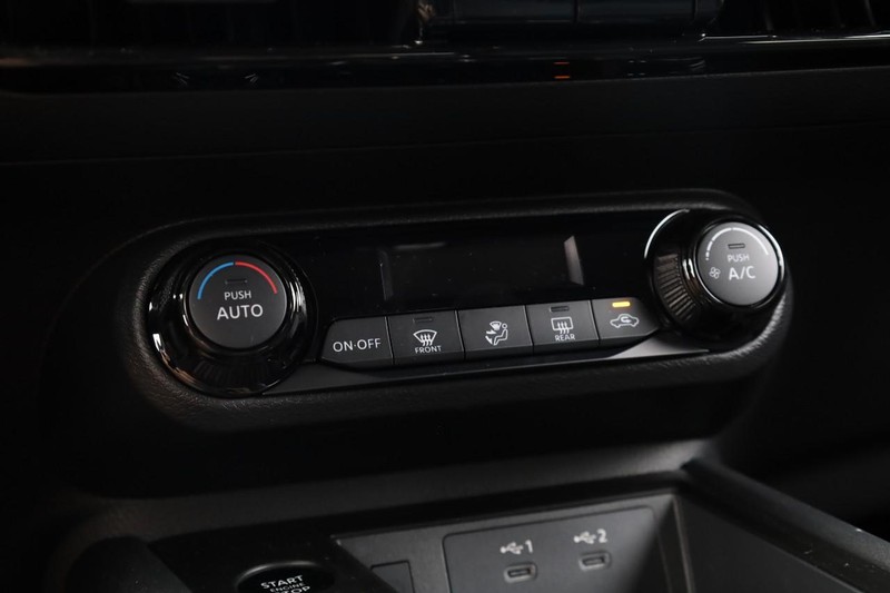 Nissan Kicks Vehicle Image 14