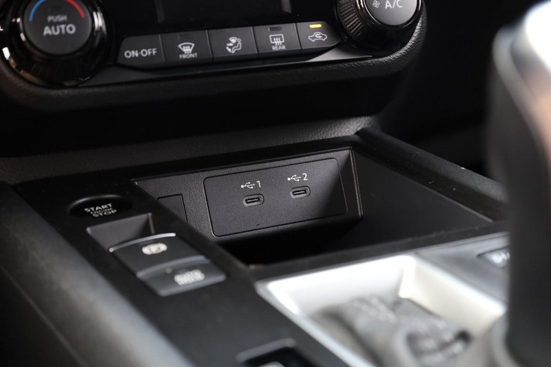 Nissan Kicks Vehicle Image 15