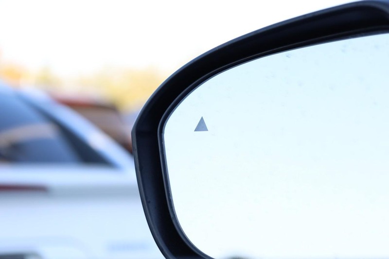 Nissan Kicks Vehicle Full-screen Gallery Image 20