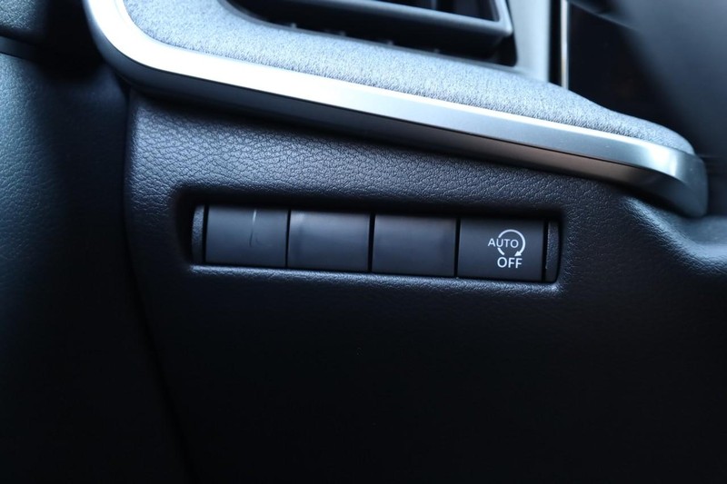 Nissan Kicks Vehicle Full-screen Gallery Image 19