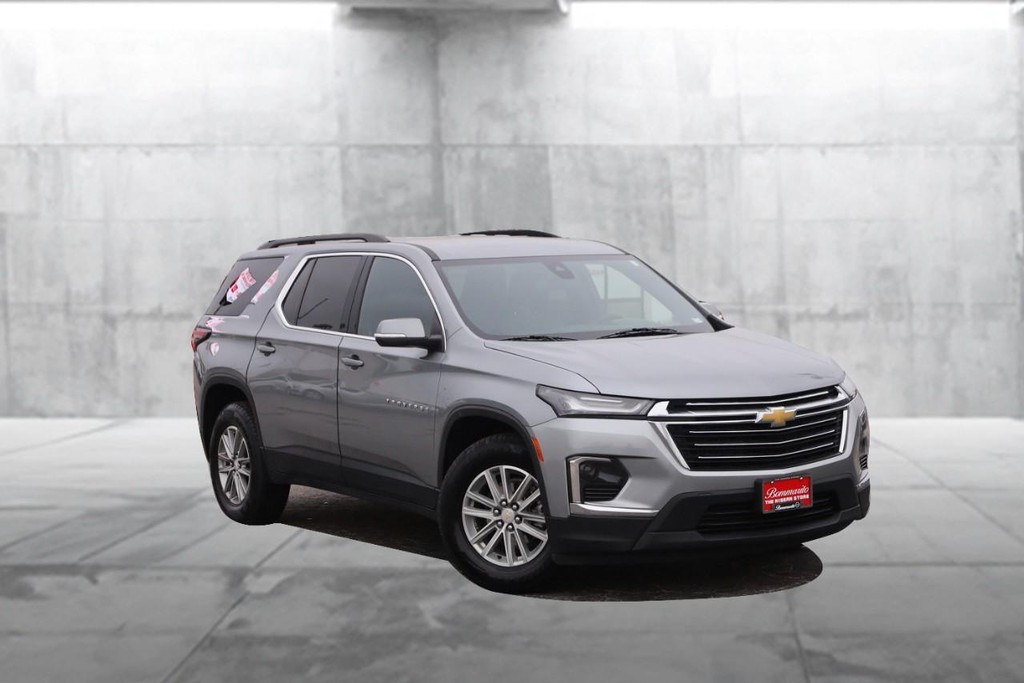 Chevrolet Traverse Vehicle Image 02