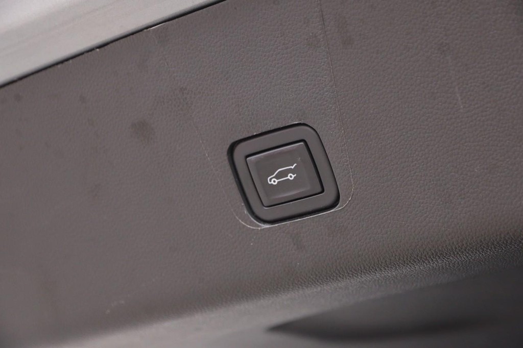 Chevrolet Traverse Vehicle Image 08