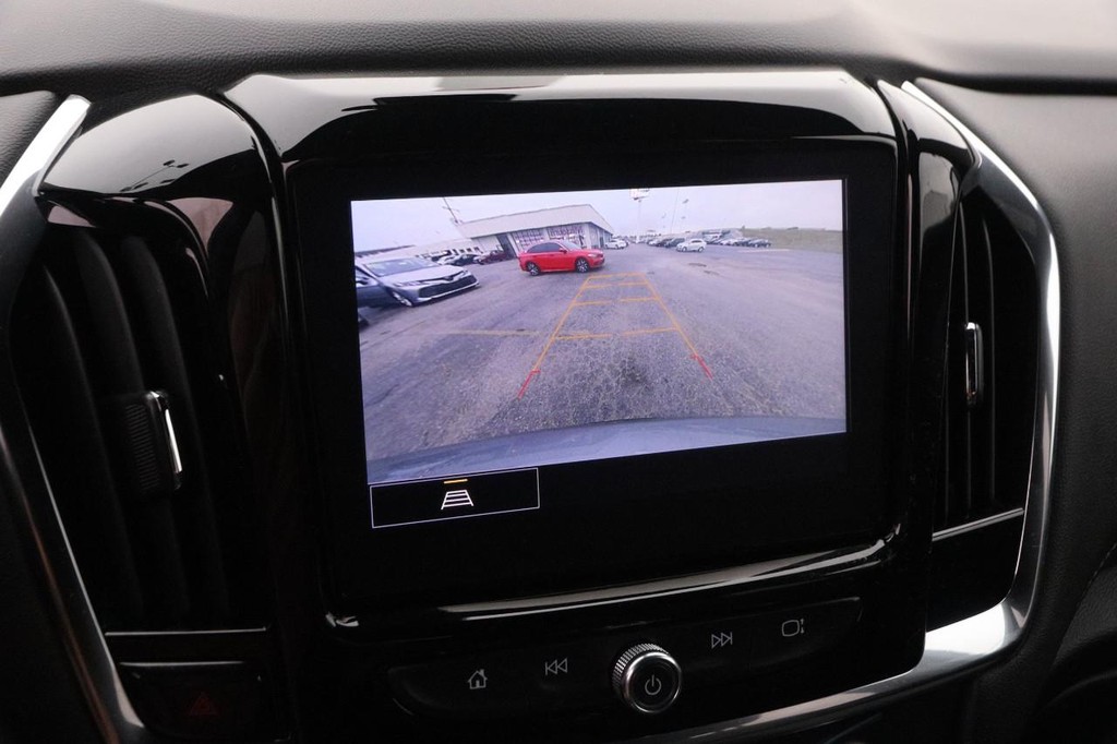 Chevrolet Traverse Vehicle Image 18