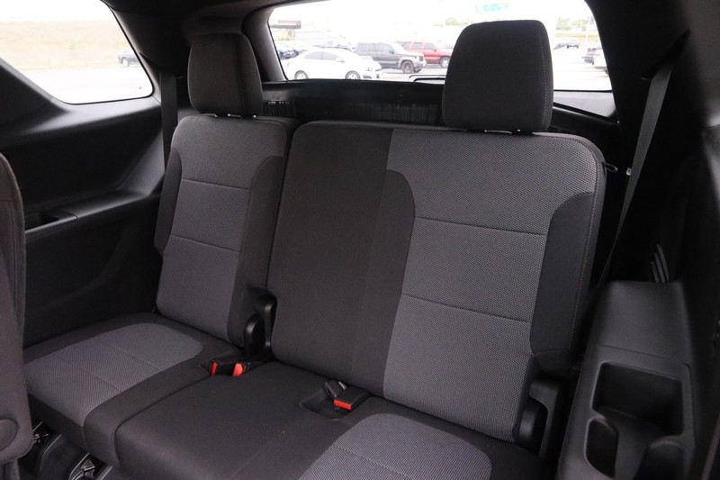 Chevrolet Traverse Vehicle Full-screen Gallery Image 10