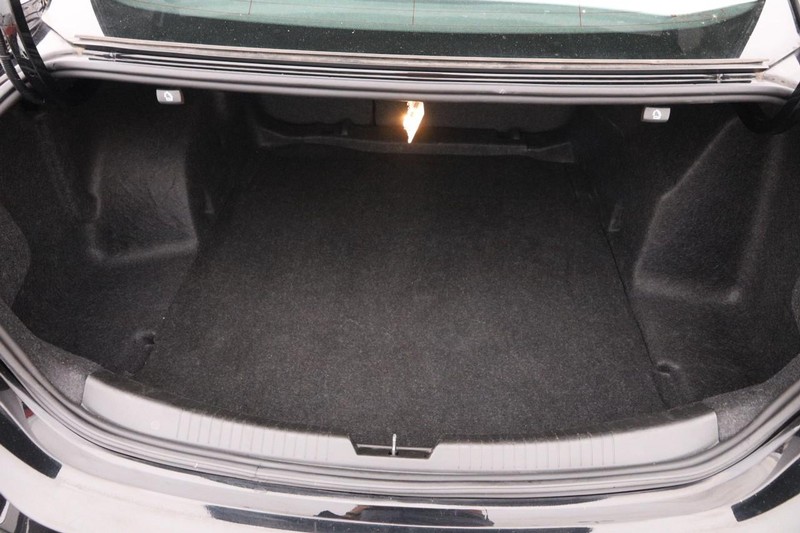 Chevrolet Malibu Vehicle Full-screen Gallery Image 07