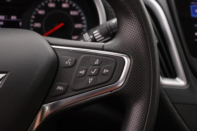 Chevrolet Malibu Vehicle Full-screen Gallery Image 13