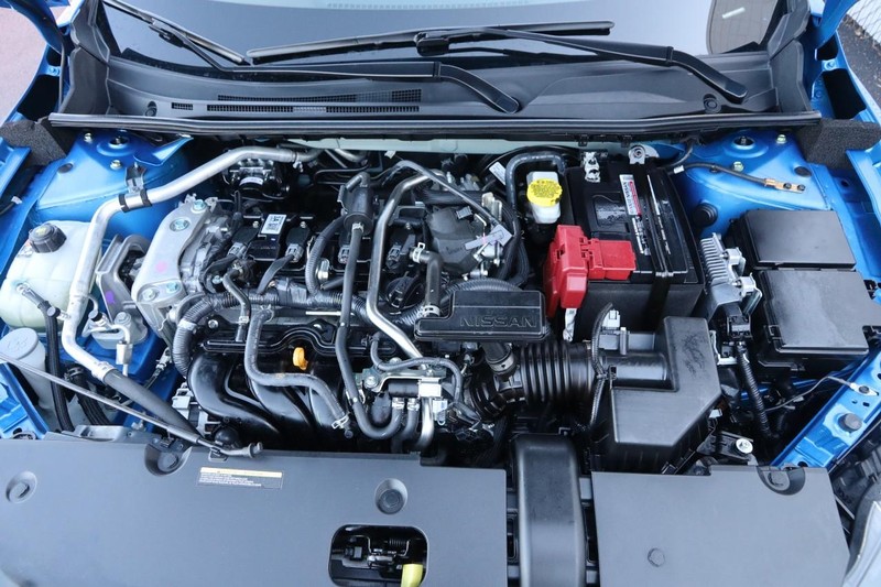 Nissan Sentra Vehicle Full-screen Gallery Image 27