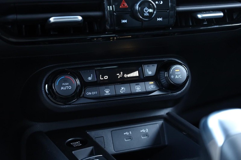 Nissan Kicks Vehicle Image 14