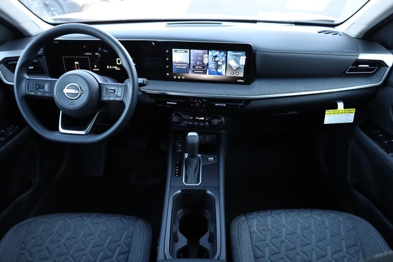 Nissan Kicks Vehicle Image 21