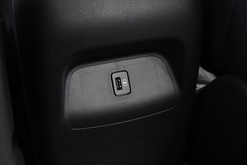 Nissan Sentra Vehicle Image 20