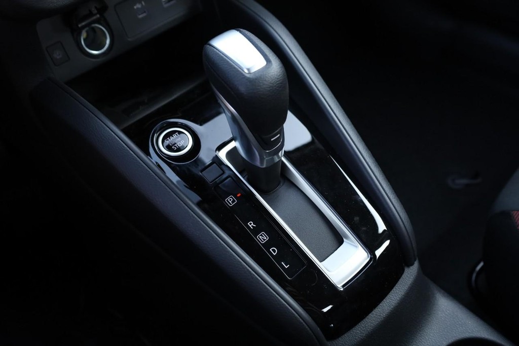 Nissan Versa Vehicle Image 15