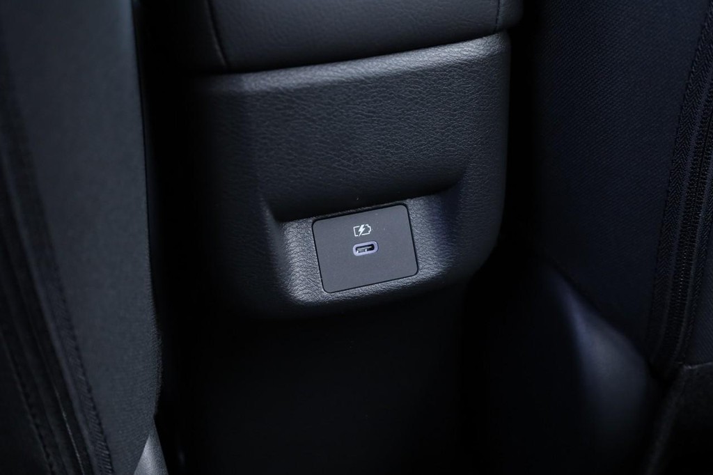 Nissan Versa Vehicle Image 20