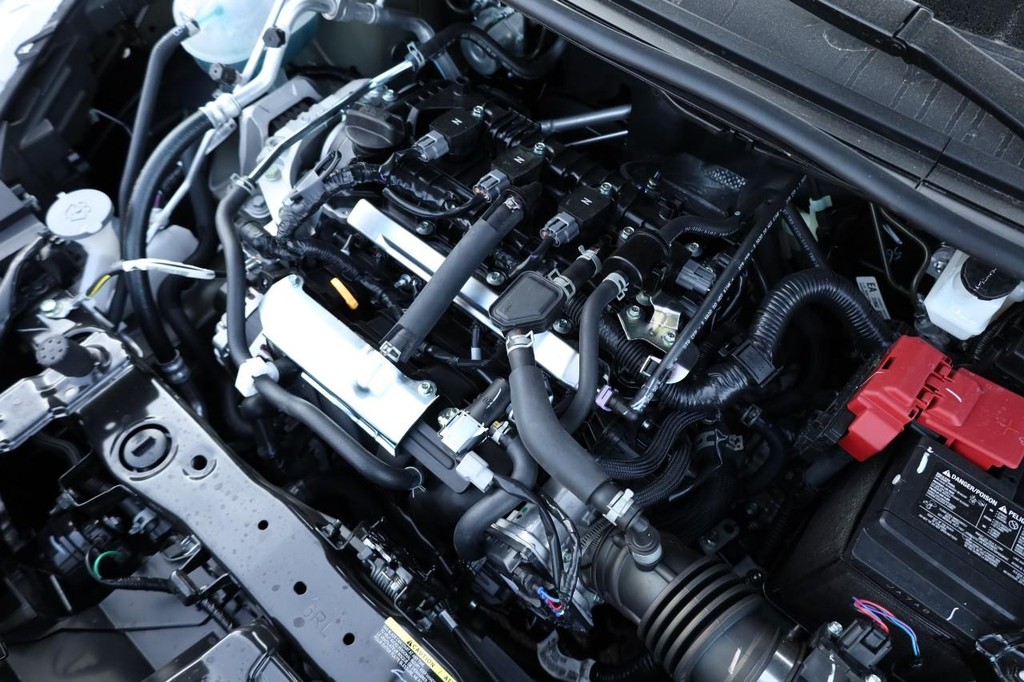 Nissan Versa Vehicle Image 24