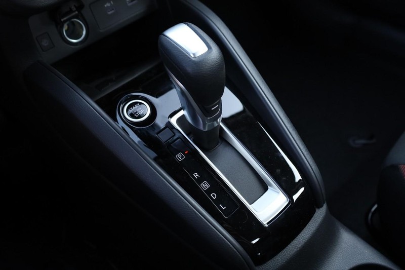 Nissan Versa Vehicle Image 15