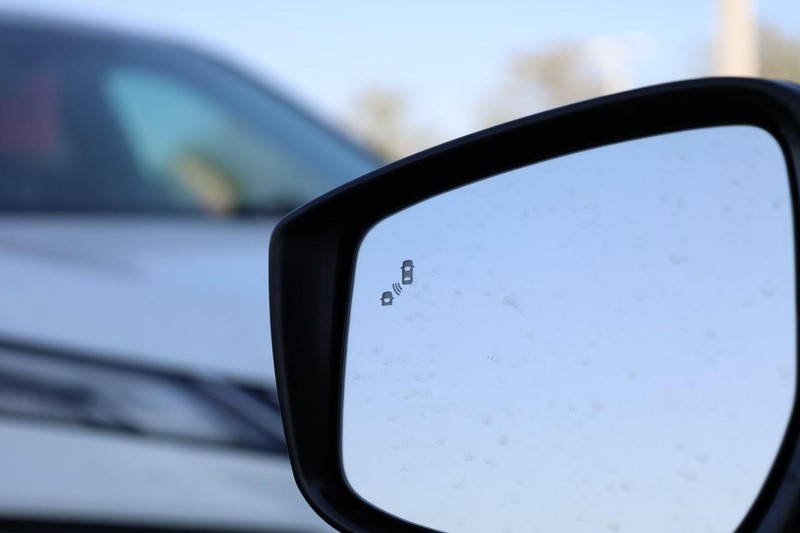 Nissan Versa Vehicle Image 18