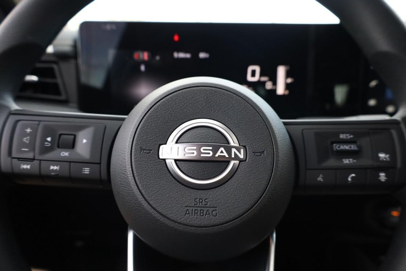 Nissan Kicks Vehicle Image 09