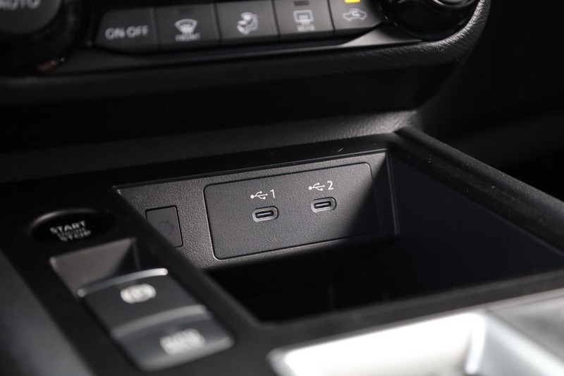 Nissan Kicks Vehicle Image 15