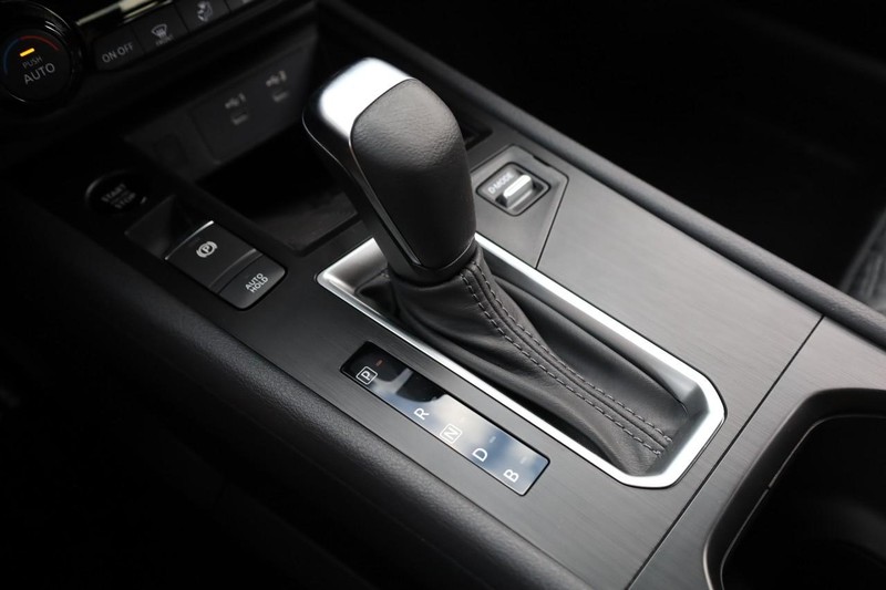 Nissan Kicks Vehicle Image 16