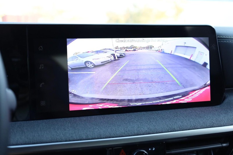 Nissan Kicks Vehicle Image 12