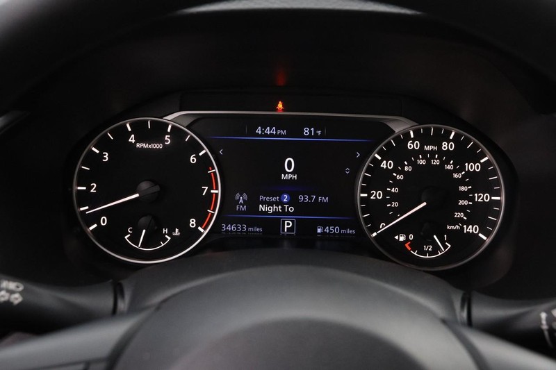 Nissan Altima Vehicle Image 13