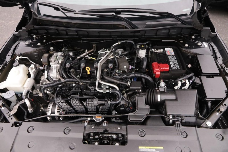 Nissan Altima Vehicle Image 25