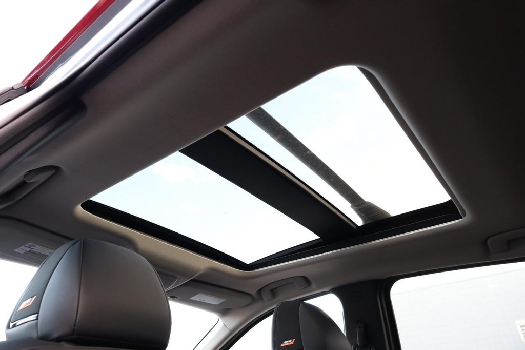 Nissan Kicks Vehicle Full-screen Gallery Image 9