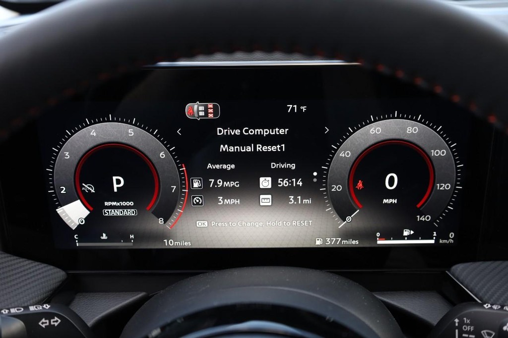 Nissan Kicks Vehicle Full-screen Gallery Image 12