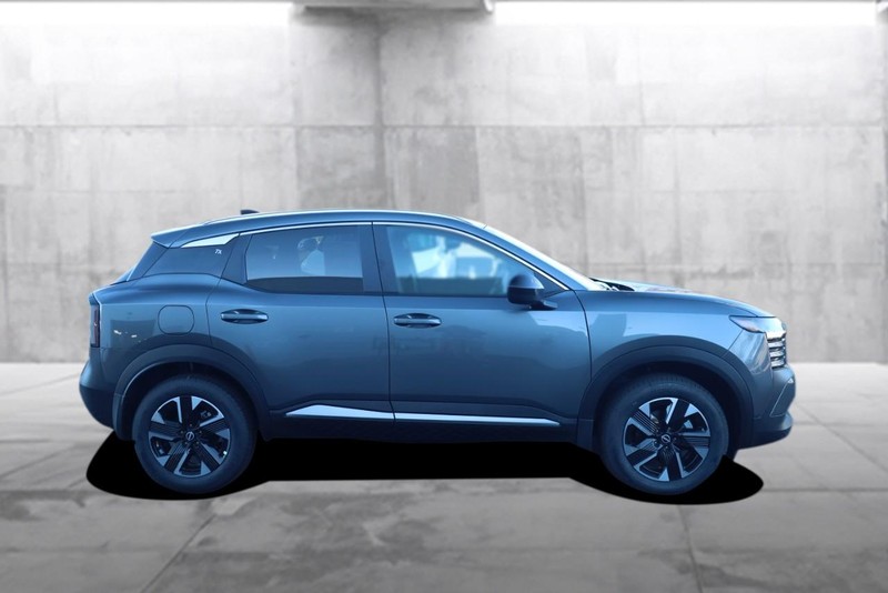 Nissan Kicks Vehicle Image 05